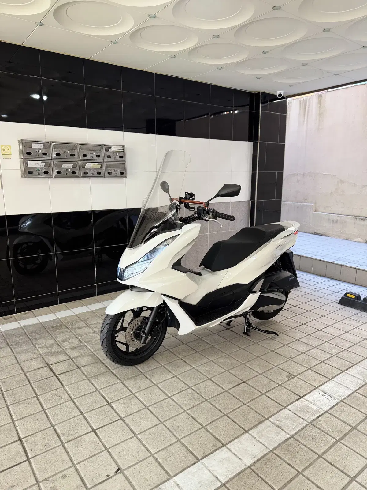 22년식 혼다PCX 125cc 300만원 신차급 스쿠터 오토바이 연비최고